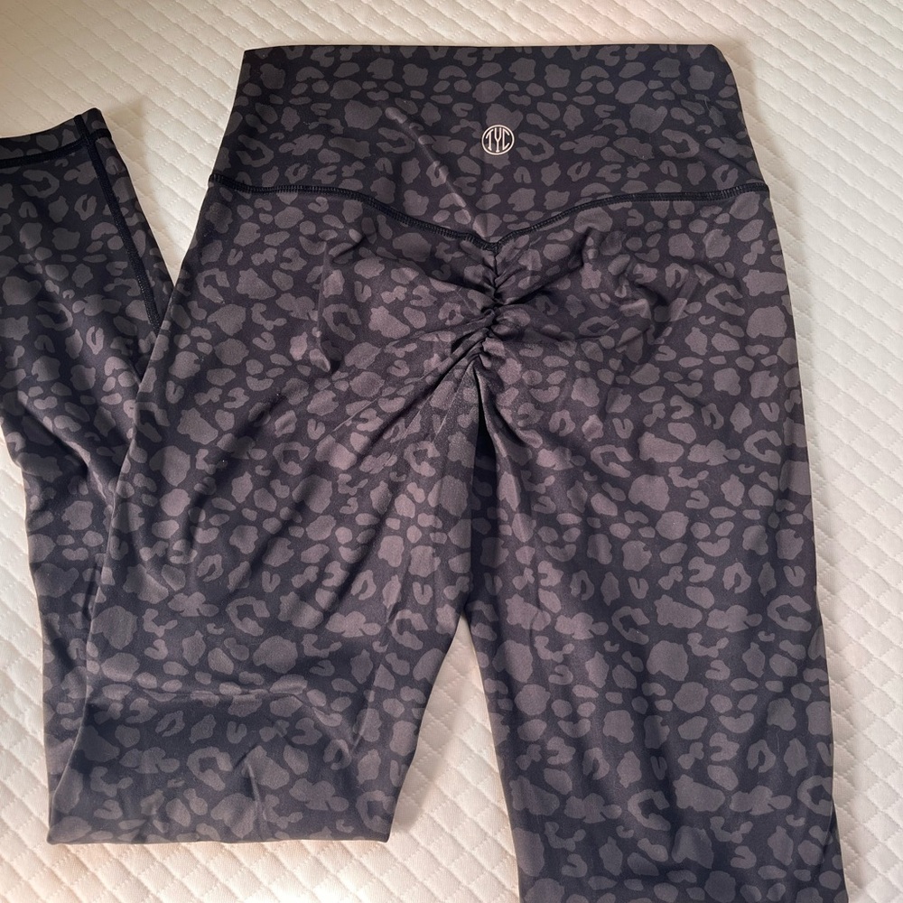 TYC workout leggings
